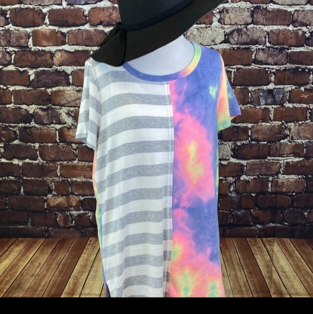 Lk New Striped & Tie Dyed Top. XL